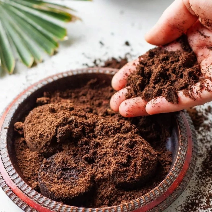 آیا قهوه واقعاً برای گیاهان مفید است